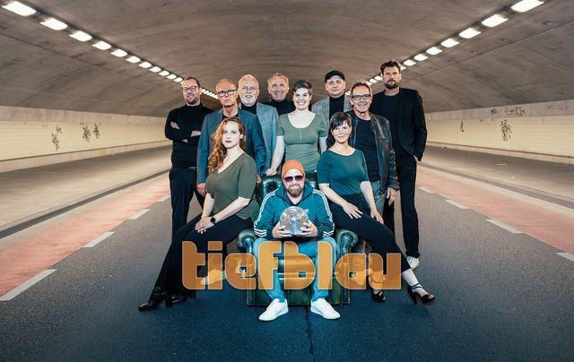 MeerZeit Night "Live" mit tiefblau
