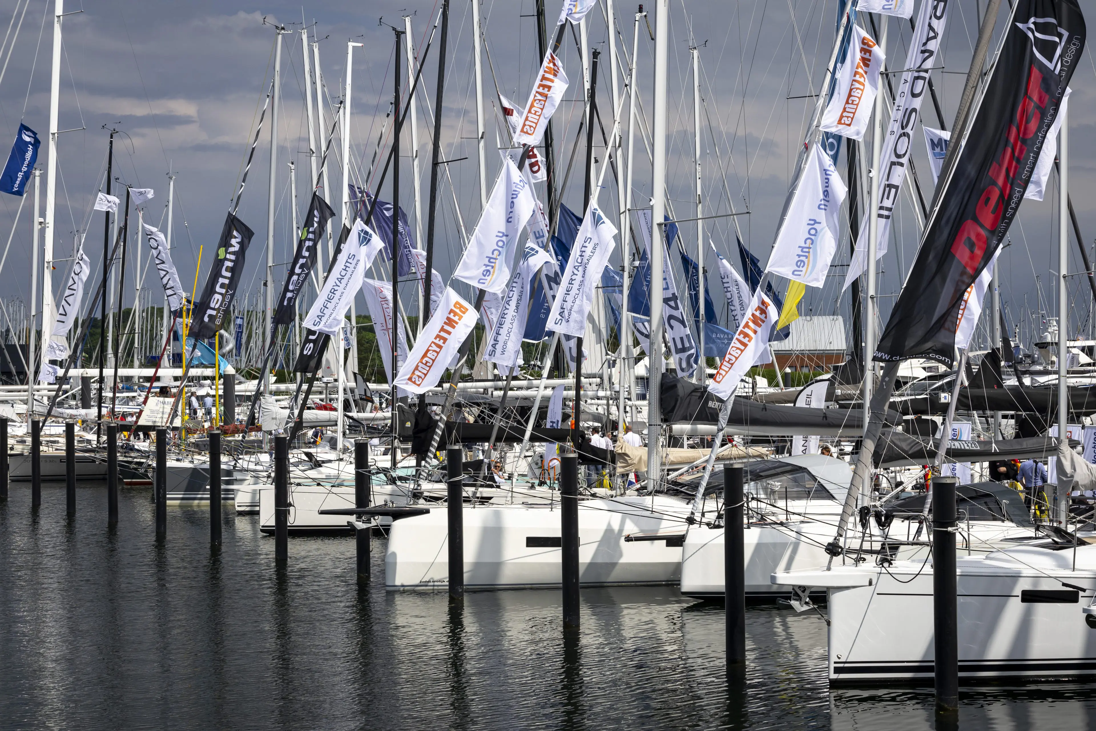 aYF_3_copyright-HinrichFranck