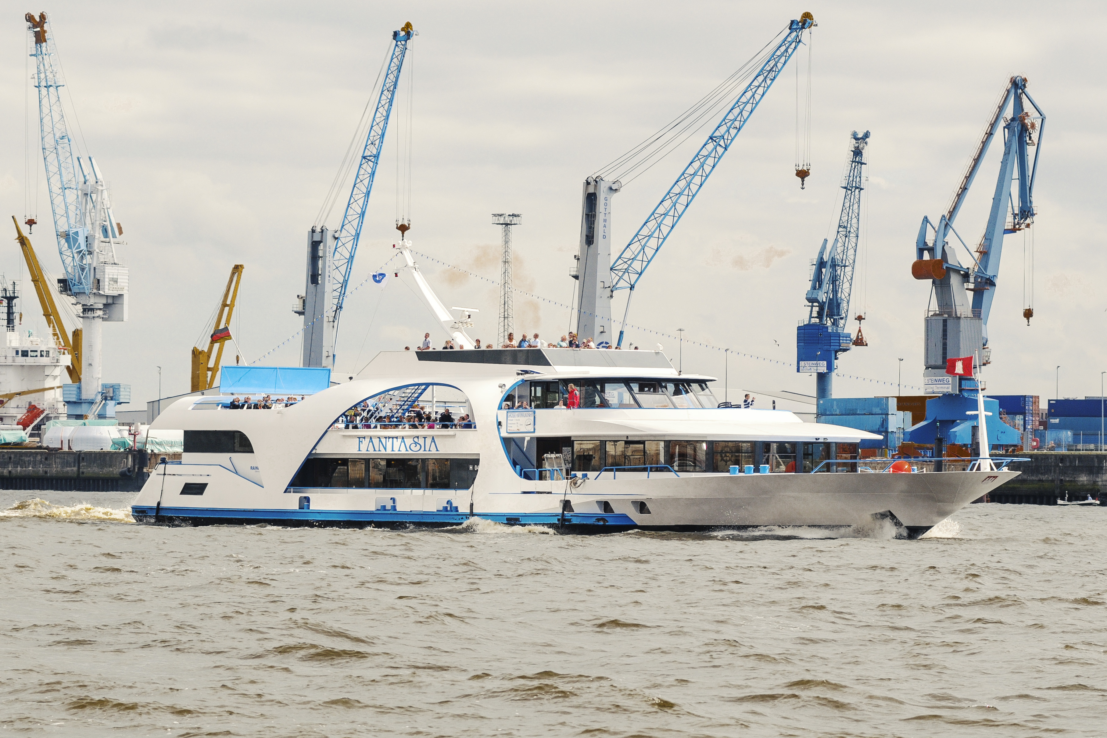 Passenger ship MS "Fantasia"