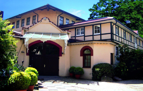 Hagenbeck's Training Hall
