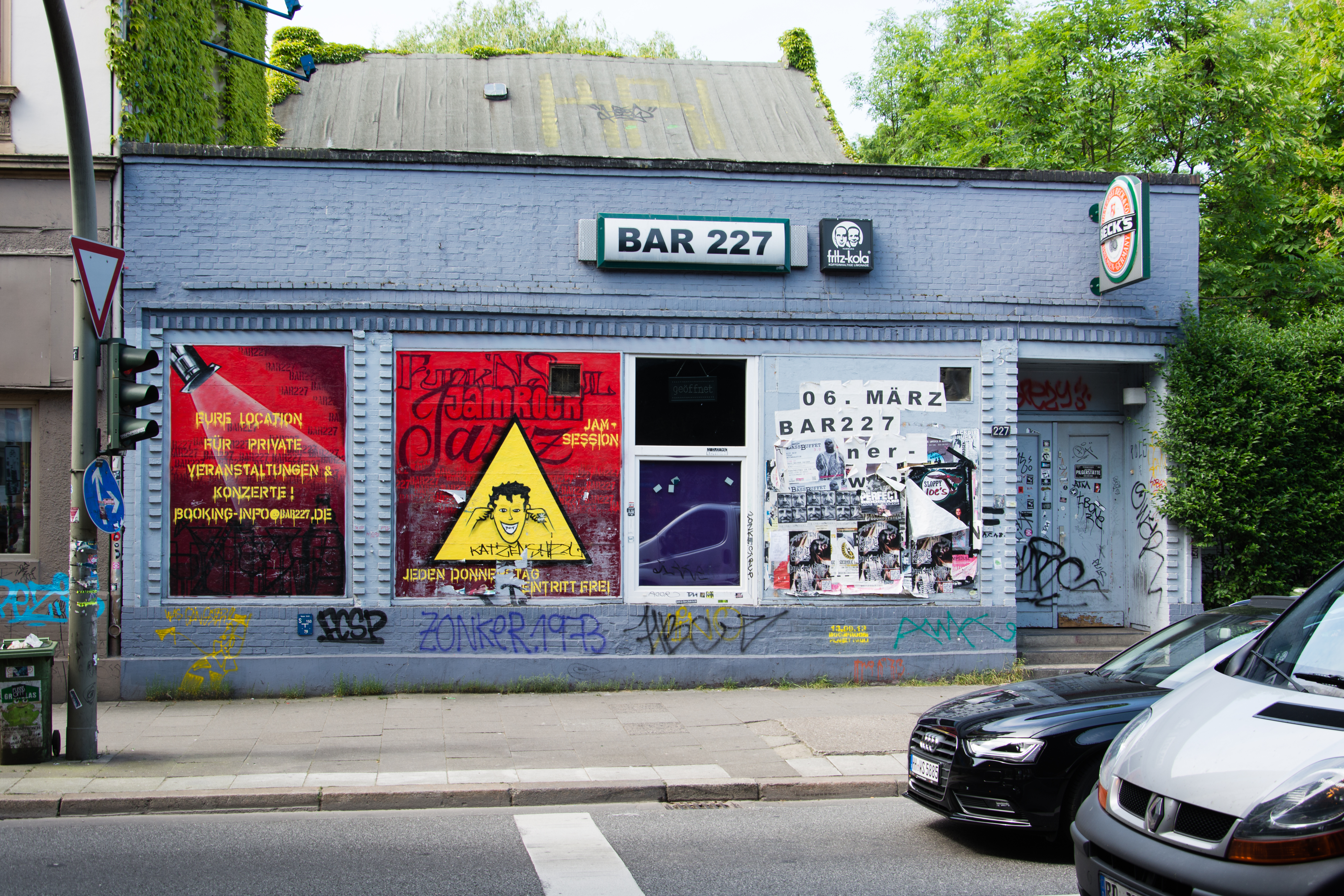 Bar 227