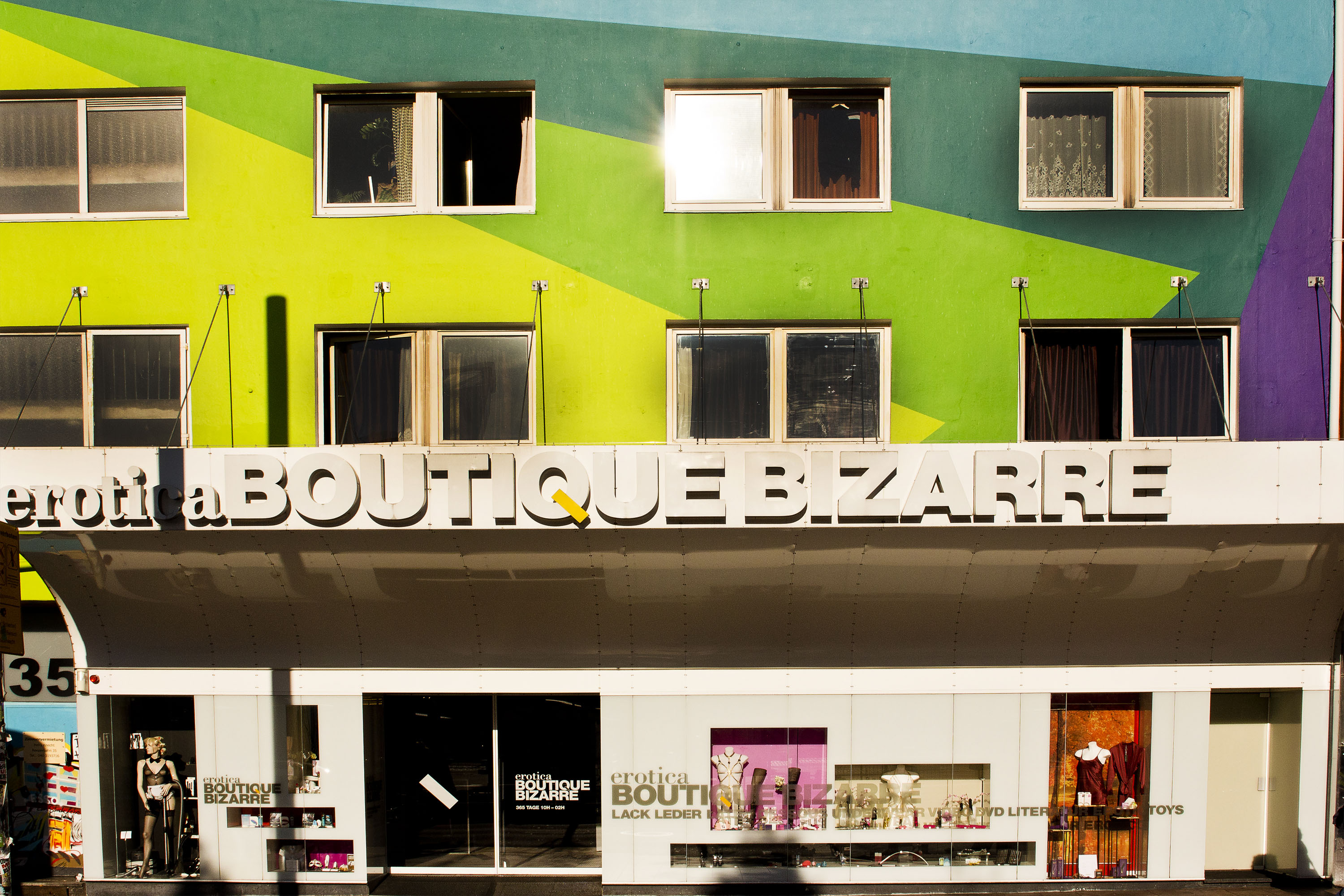 Boutique Bizarre