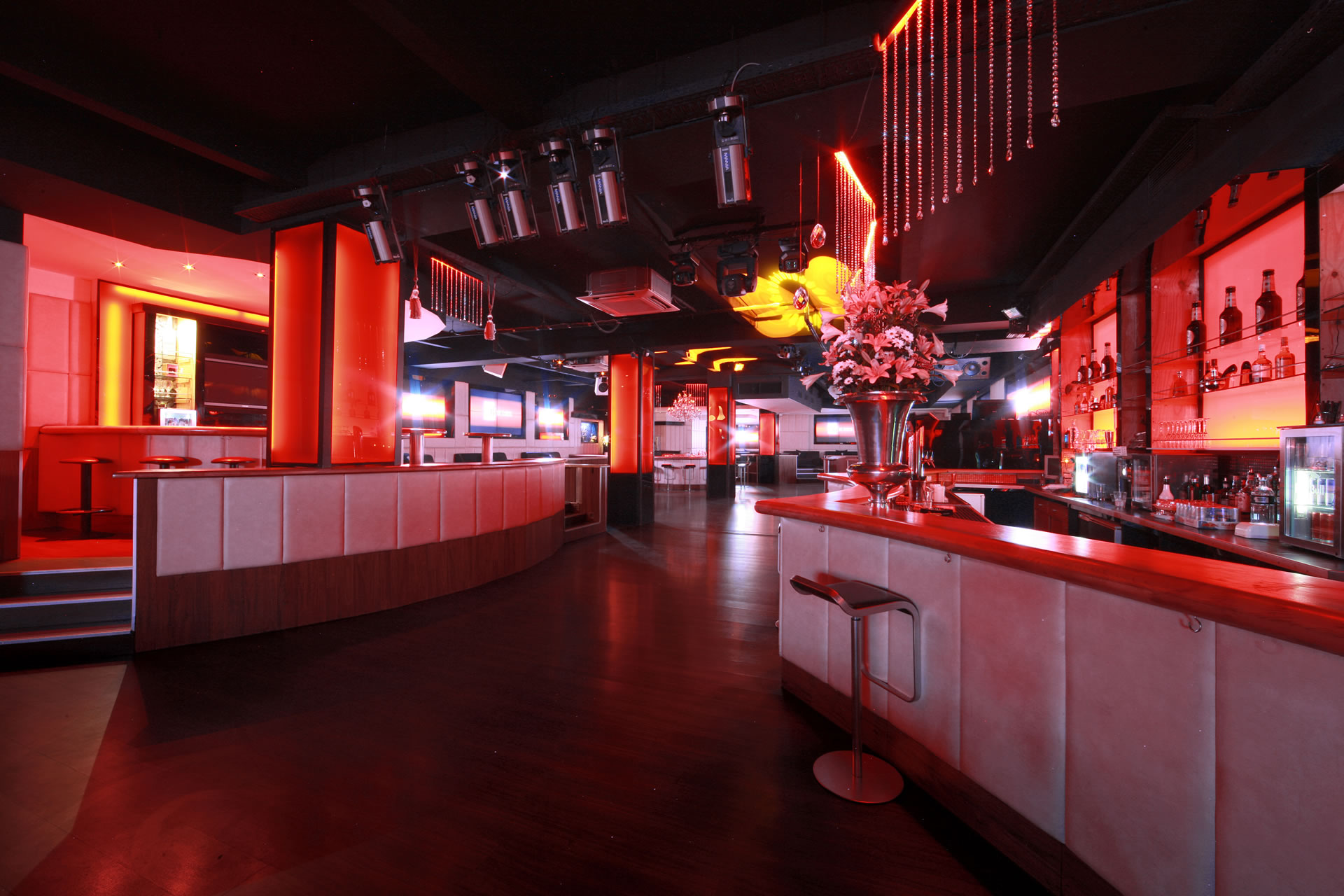 H1 Club & Lounge