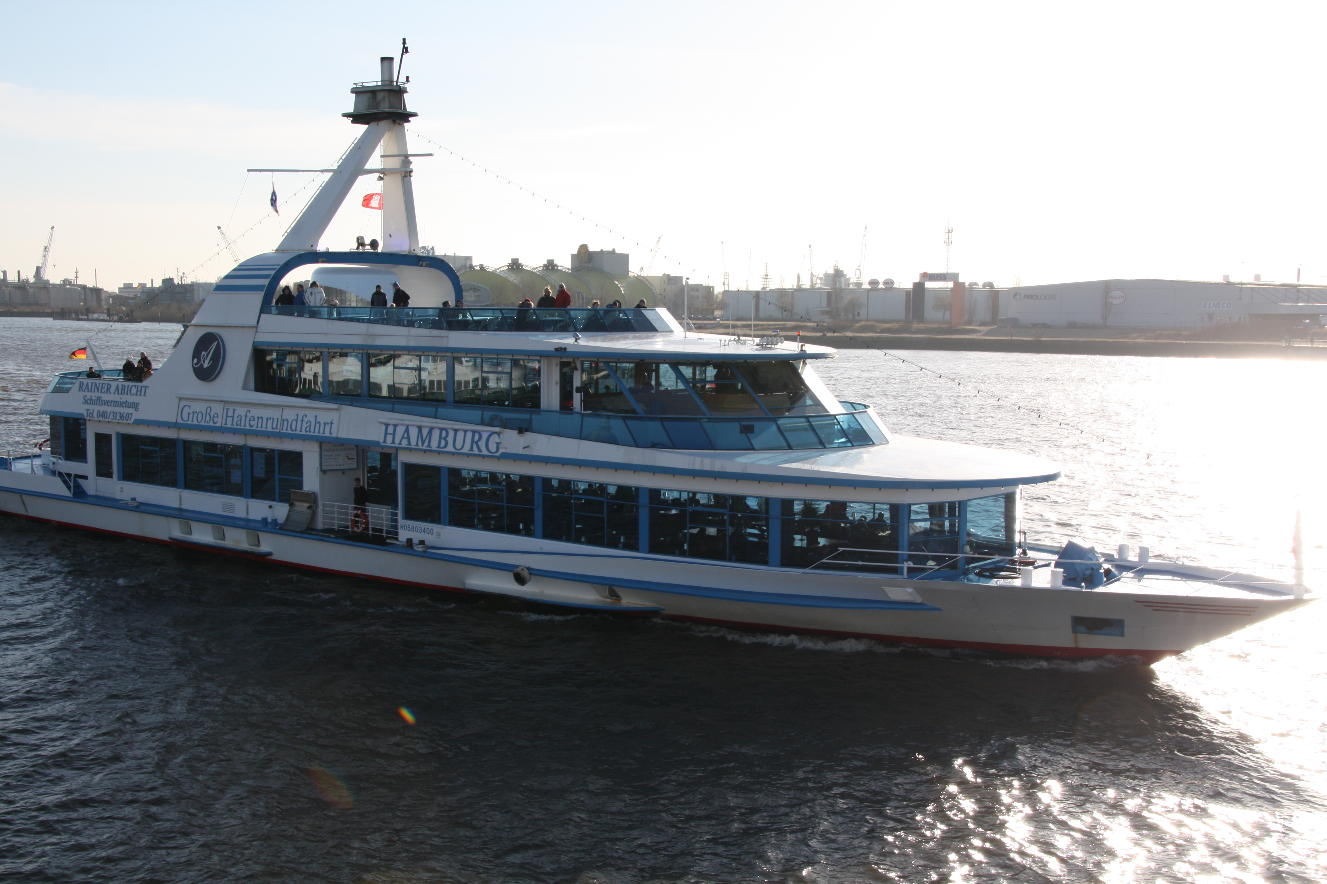 Passenger ship MS "Hamburg"