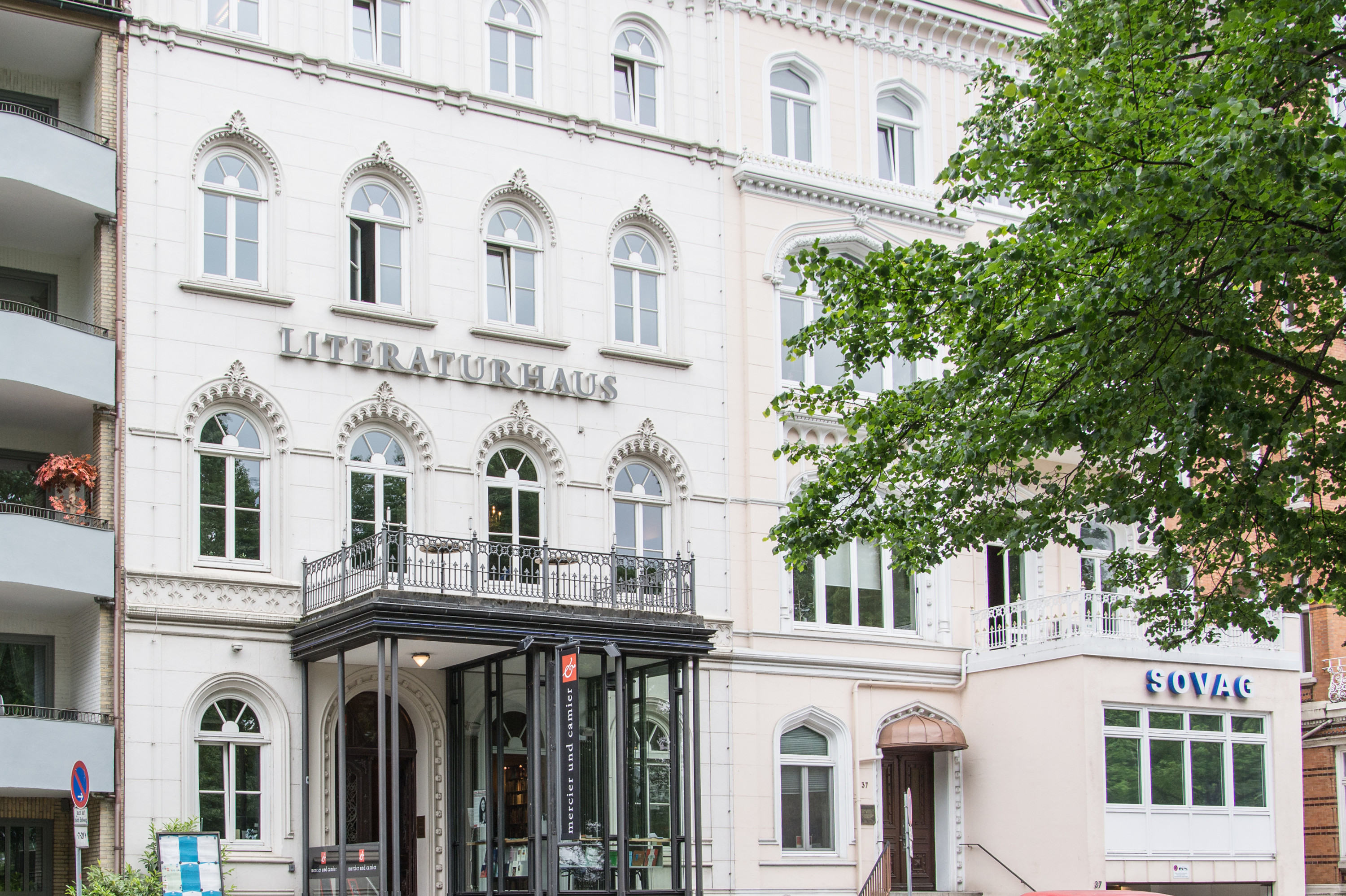 Literature House Café