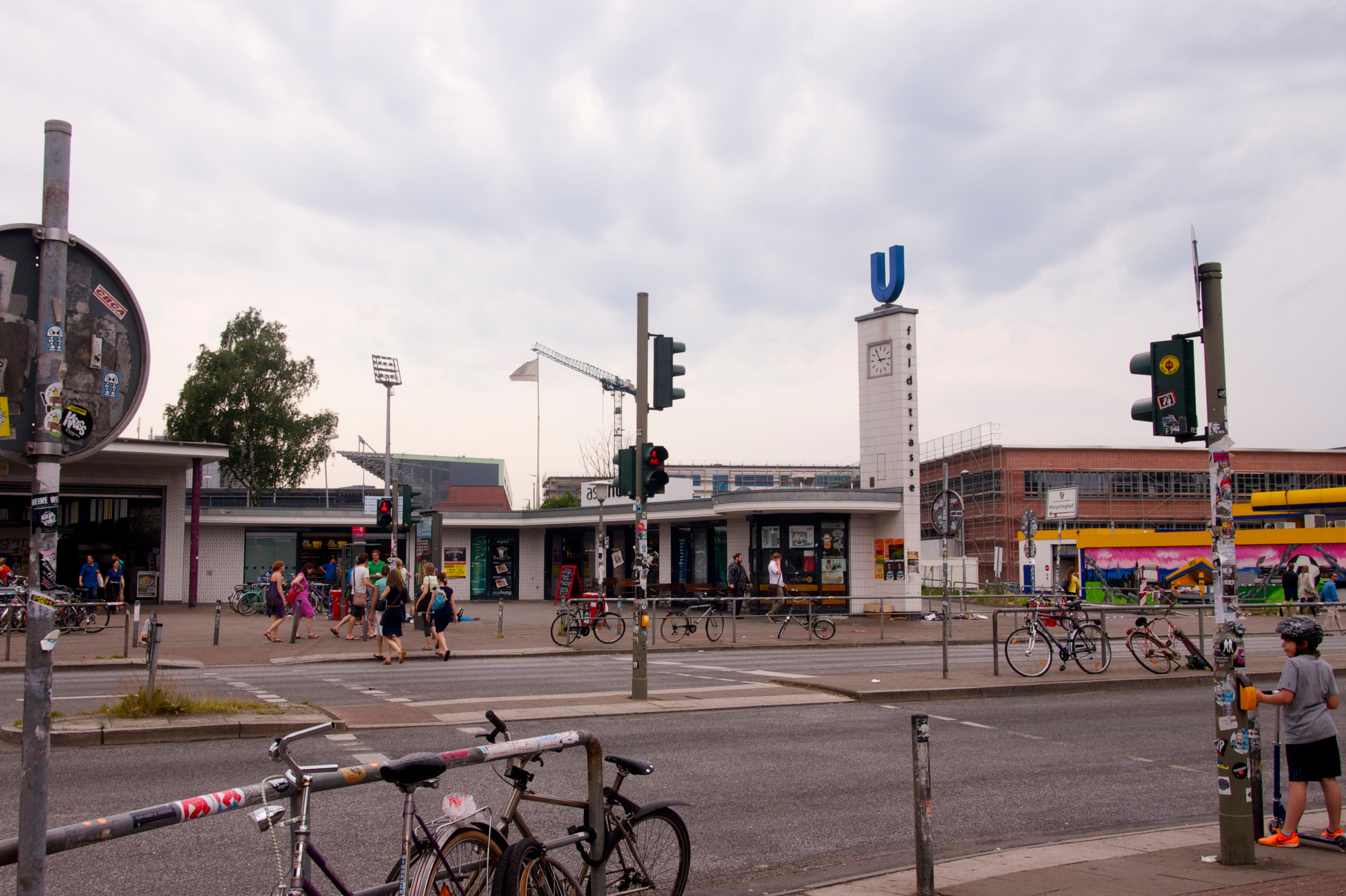 Meeting point: U-Bahn station Feldstraße (Heiligengeistfeld)