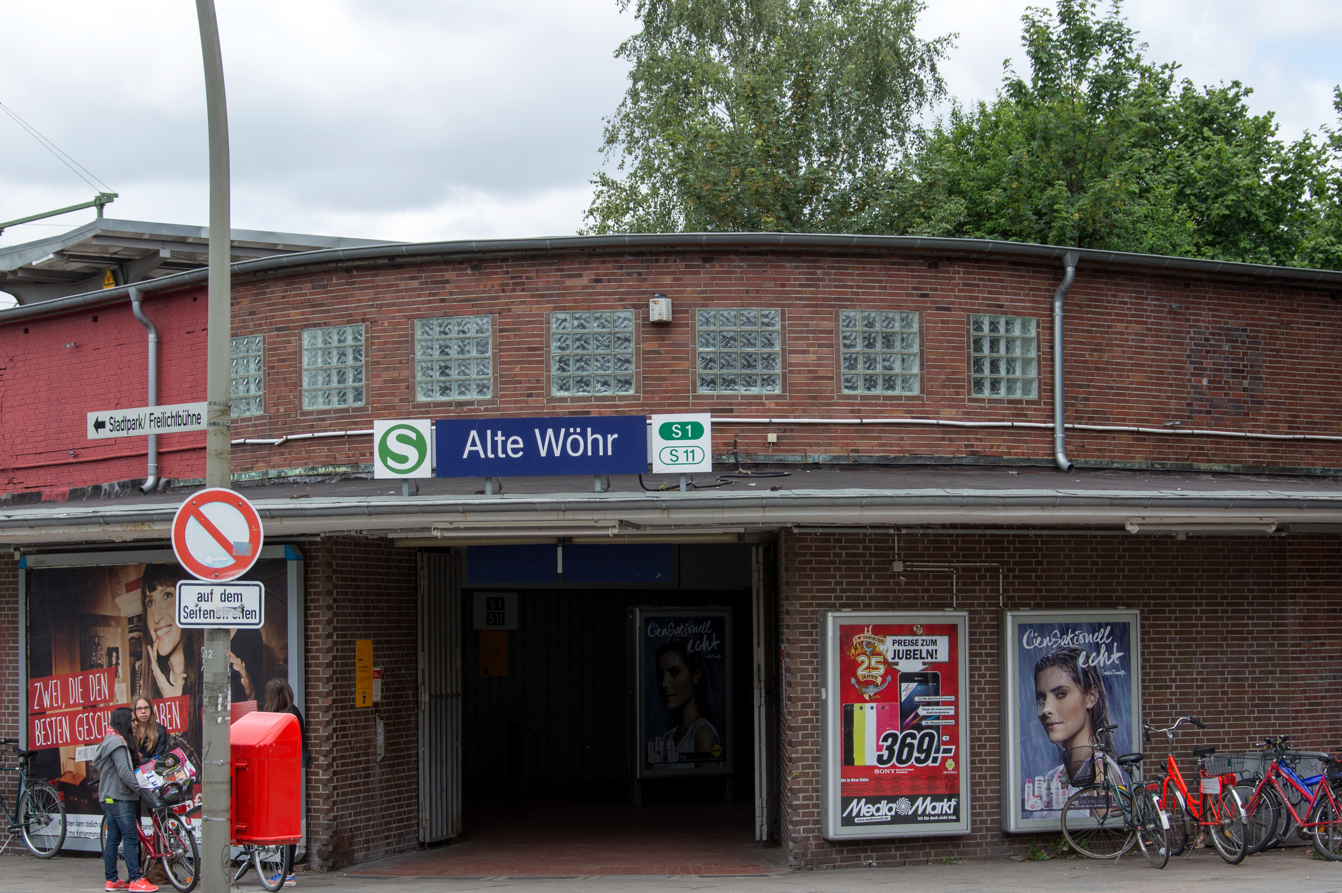 Meeting point: S-Bahn station Alte Wöhr