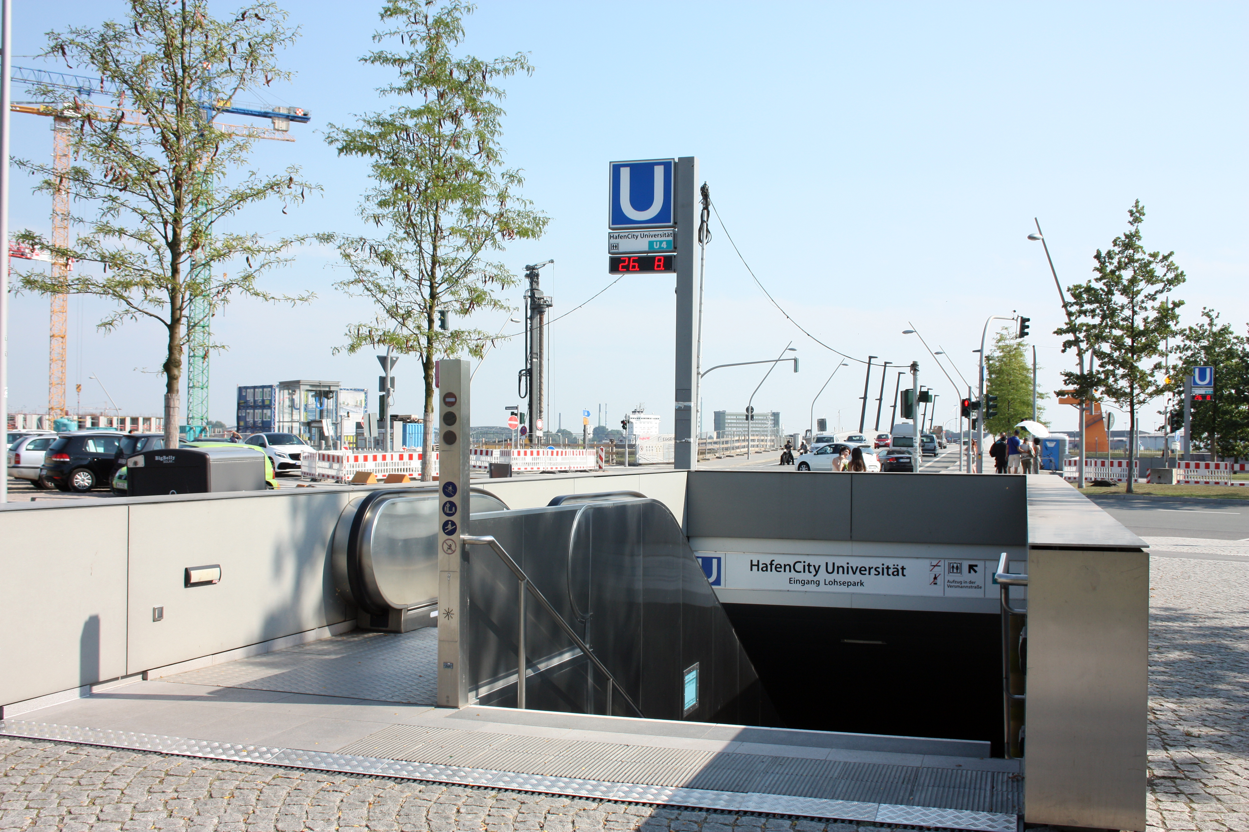 Meeting point: Subway station HafenCity Universität (exit Lohsepark)