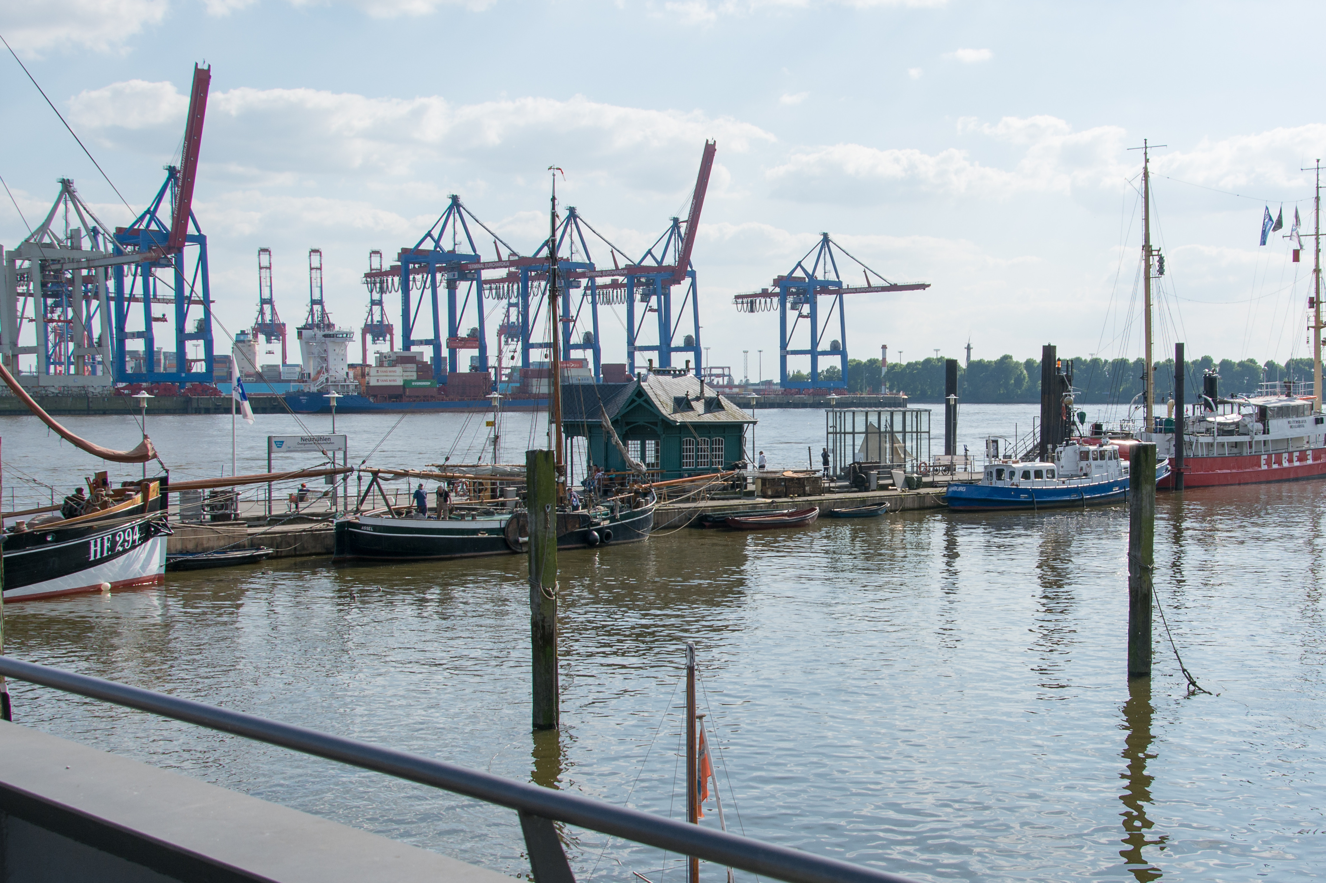 Meeting point: Museum Harbor Oevelgönne