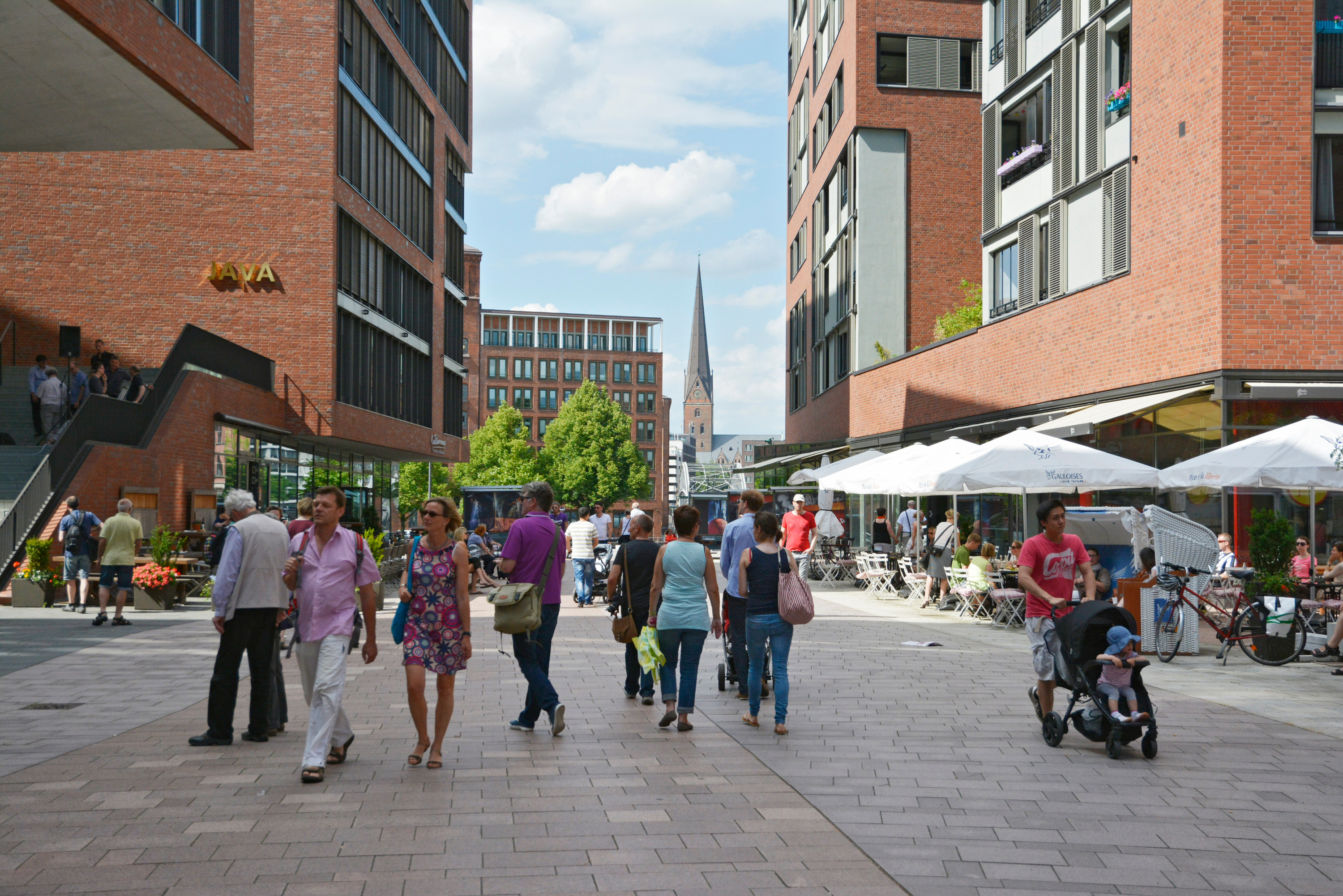 Overseas Boulevard Marketplace