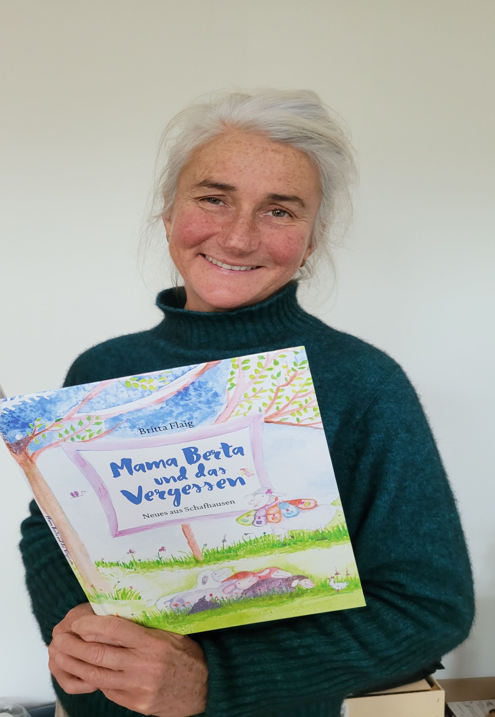 Britta_mit_Buch2
