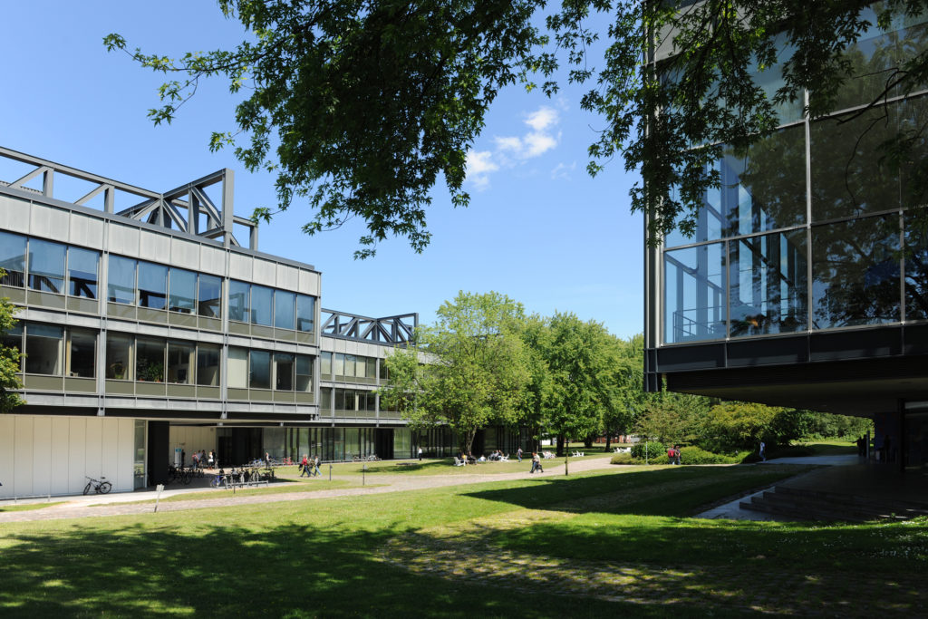 Helmut-Schmidt-Universitaet_Hauptgebaeude