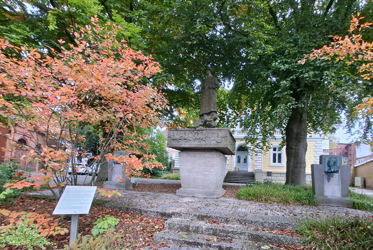 Neunerdenkmal